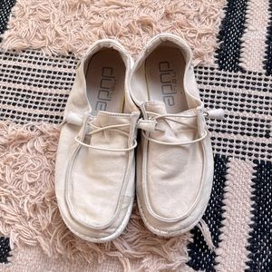 Tan Hey Dude Wendy Women’s Size 8